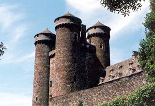 Le ch&acirc;teau d'Anjony en Auvergne